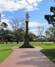 Goondiwindi War Memorial - Hotel NSW 1