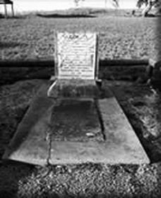 Grave Of Yuranigh - Hotel NSW 0