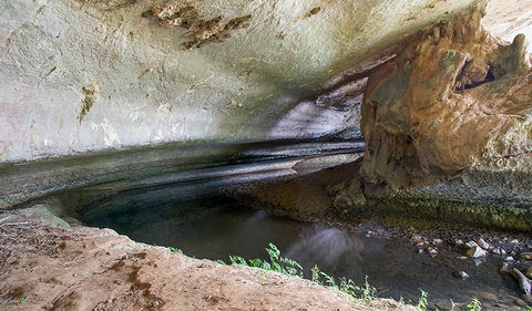 Verandah Cave - Hotel NSW 3