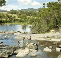 Polly McQuinns - Hotel NSW