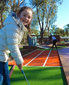 Yarralumla Play Station - Hotel NSW 2