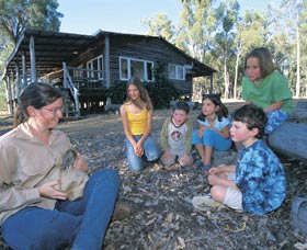 Karakamia Sanctuary - Hotel NSW 2