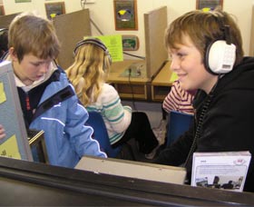 Kurrajong Radio Museum - Hotel NSW 2