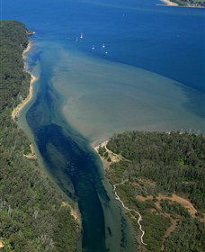 Kayaking Batemans Bay - Hotel NSW 2