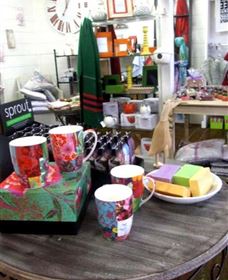 The Famous Tinonee Cafe And Gift Shop - Hotel NSW 0