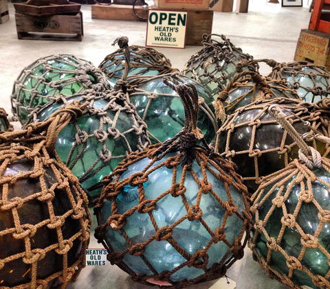 Heaths Old Wares, Collectables & Industrial Antiques - Hotel NSW 3