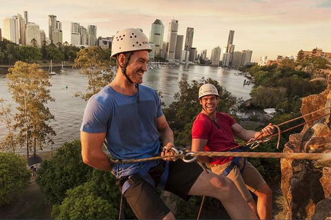 Abseiling The Kangaroo Point Cliffs In Brisbane - Hotel NSW 7
