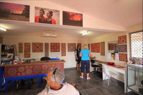 Kathleen Buzzacott Art Studio - Hotel NSW 1