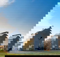 Myrtleford to Porepunkah 24km - Hotel NSW