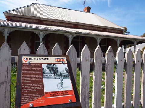 Tailem Bend Historic Rail Trail - Hotel NSW 2