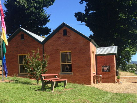 Lyrebirds Lair Gallery And Gifts - Hotel NSW 0