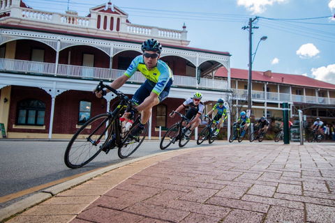 The Heron's Highway - Avon River Cycle Trail - Hotel NSW 1