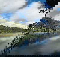 Lake Eacham Crater Lakes National Park - Hotel NSW