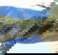Avon River Walk Trail and Janet Millet Lane - Hotel NSW