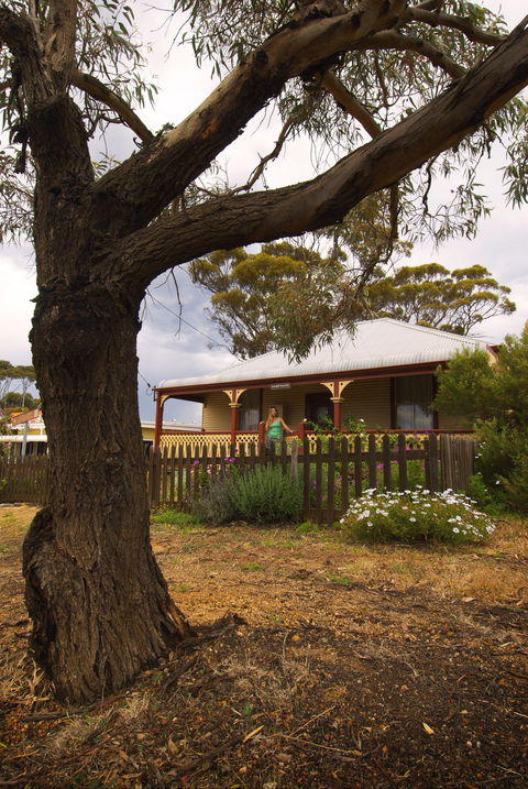 Dance Cottage Museum - Hotel NSW 0
