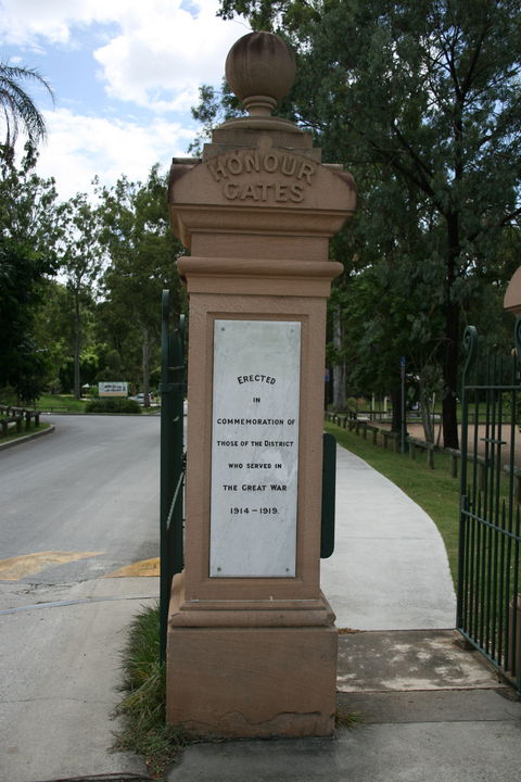 Kalinga Park Memorial - Hotel NSW 2