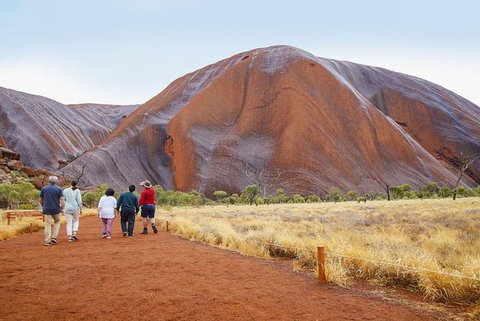 Explore Uluru: 7 Hours Guide Tour At Sunrise With Light Breakfast - Hotel NSW 5