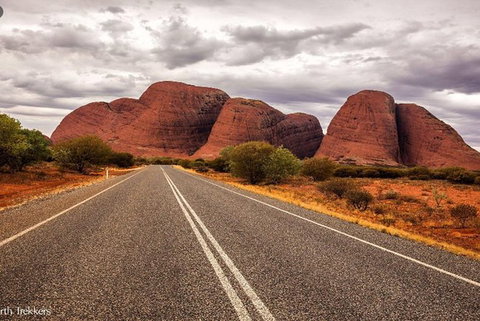 5-Hour Kata Tjuta Sunrise Tour From Ayers Rock With Breakfast - Hotel NSW 4