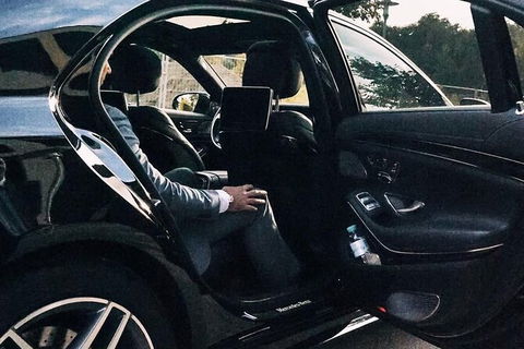 Arrival Private Transfers: Adelaide Airport ADL To Adelaide In Business Car - Hotel NSW 4