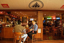 Aces Bar And Bistro - Hotel NSW 0