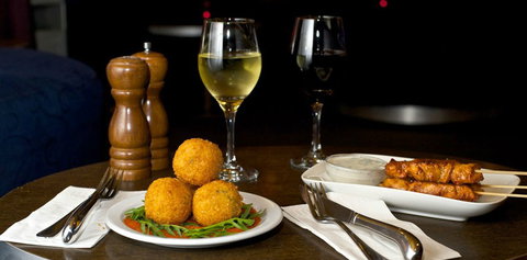 The Social Bar & Restaurant - Hotel NSW 1