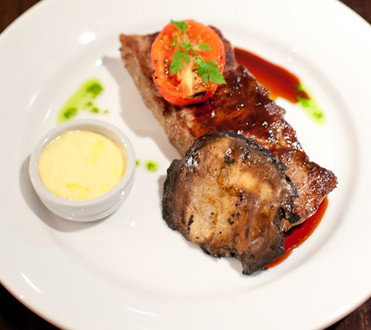 Three Fish Seafood Grill - Hotel NSW 2