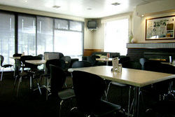 Riverview Hotel & Kains Bar & Restaurant - Hotel NSW 2