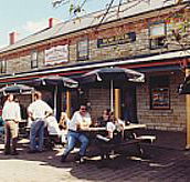 Surveyor General Inn - Hotel NSW