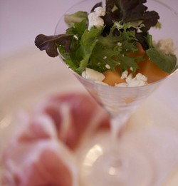 Julios - Hotel NSW 1