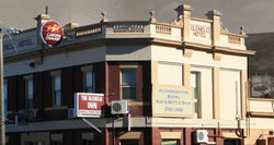 Glenelg Inn Hotel - Hotel NSW 2