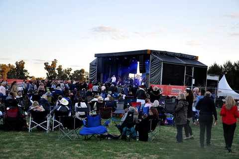 Riverfest Food, Wine And Music Festival - Hotel NSW 1