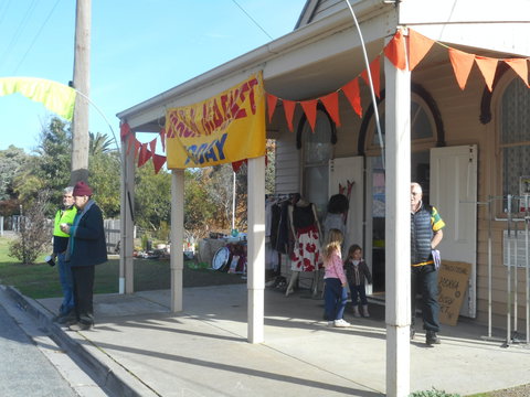 Yarck Country Market - Hotel NSW 2