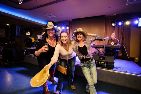 Hats Off To Country Music Festival - Hotel NSW 0