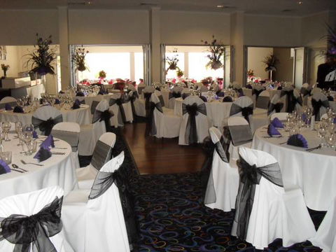 Eling Forest Winery Restaurant - Hotel NSW 0