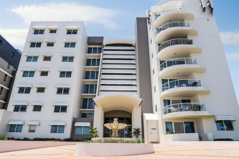 Regency On The Beach - Hotel NSW 3