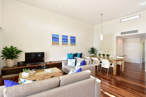 East On Byron - Hotel NSW 3