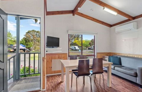 Discovery Parks â€“ Melbourne - Hotel NSW 3