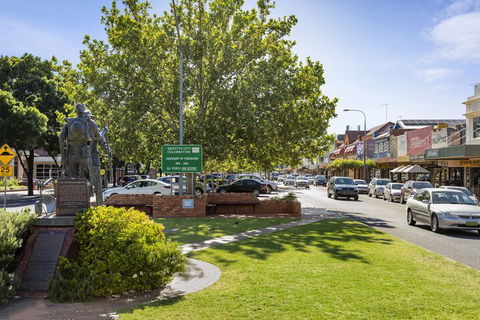 Quest Griffith - Hotel NSW 4