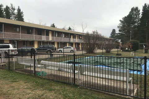 Cooba Holiday Motel - Hotel NSW 4