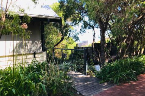 Zephyr Studio - Hotel NSW 1