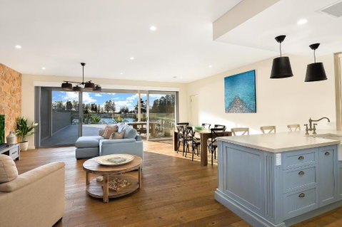 Belle Vue Penthouse At Black Beach - Hotel NSW 5