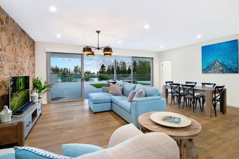 Belle Vue Penthouse At Black Beach - Hotel NSW 3