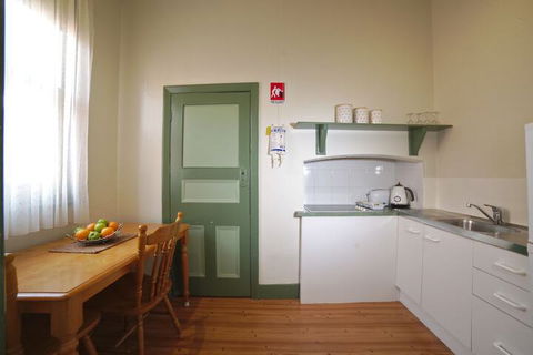 Ballarat Station Apartments - Hotel NSW 5