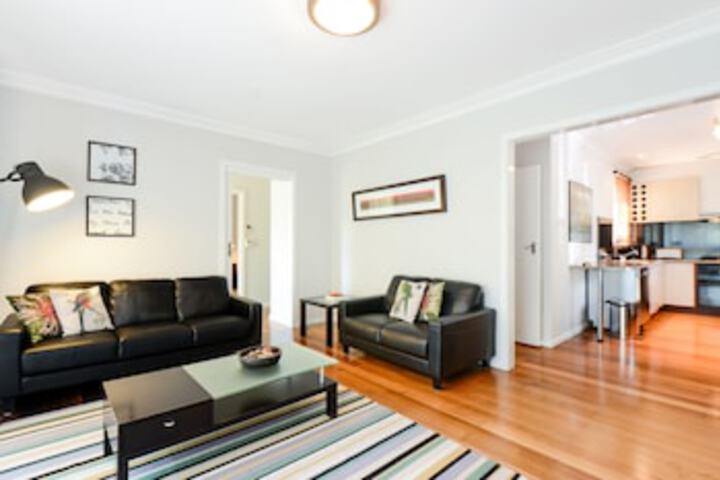 Oakleigh South VIC Hotel NSW