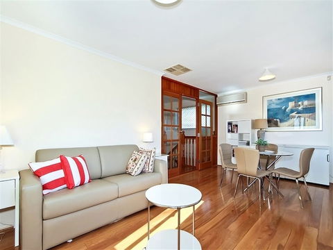 Moana Magic - Hotel NSW 5