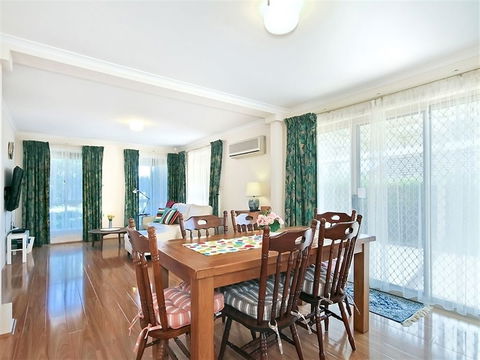 Moana Magic - Hotel NSW 3
