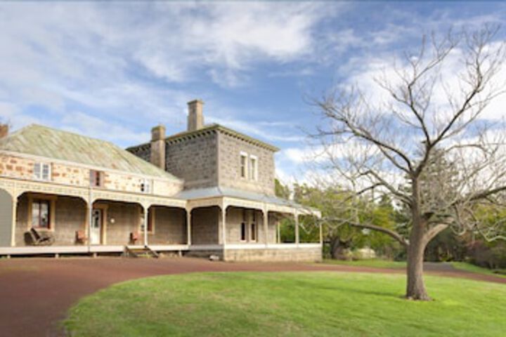 Warncoort ACT Hotel NSW