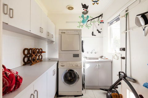 KELLY, 3BDR Northcote House - Hotel NSW 2