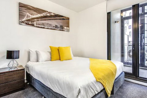 MJ Shortstay Bank Apartments - Hotel NSW 3
