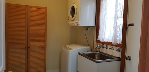 Colonial Motel And Serviced Apartments - Hotel NSW 6